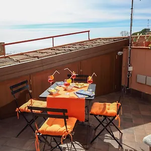  Apartment Trinacria House